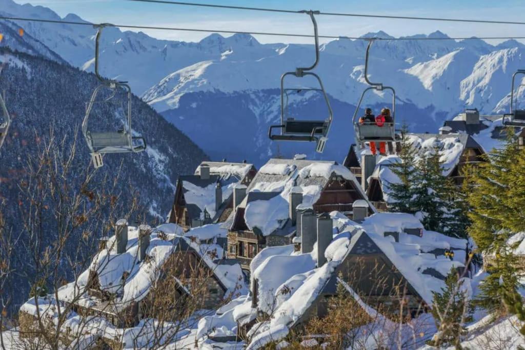 Wow Views Next To The Ski Lift! 바케이라-베렛 외부 사진
